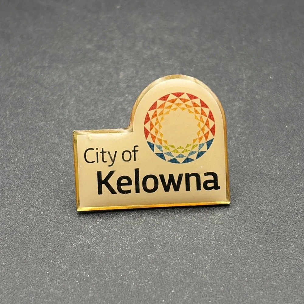 City Of Kelowna Canada British Columbia Lapel Hat Pin‎